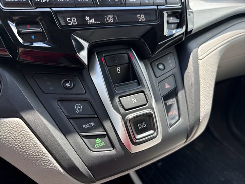 Used 2018 Honda Odyssey Touring image 21