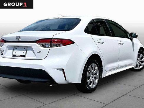 Used 2024 Toyota Corolla LE FWD image 13