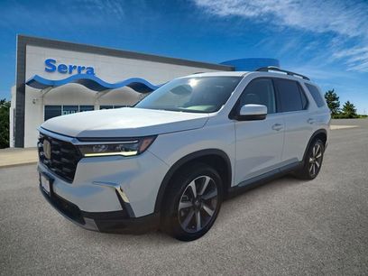 Certified 2025 Honda Pilot Touring
