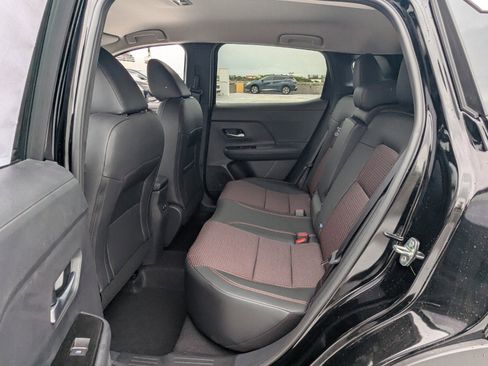 New 2026 Nissan Kicks SR FWD image 6