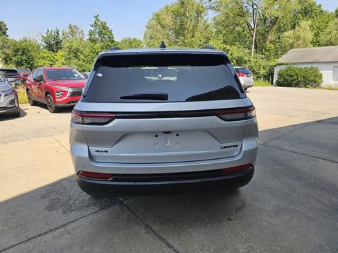 New 2025 Jeep Grand Cherokee Limited w/ Black Appearance Package image 6