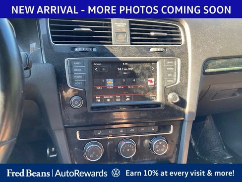 Used 2017 Volkswagen GTI SE FWD image 13