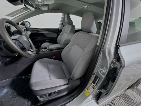 Used 2025 Toyota Camry LE image 15