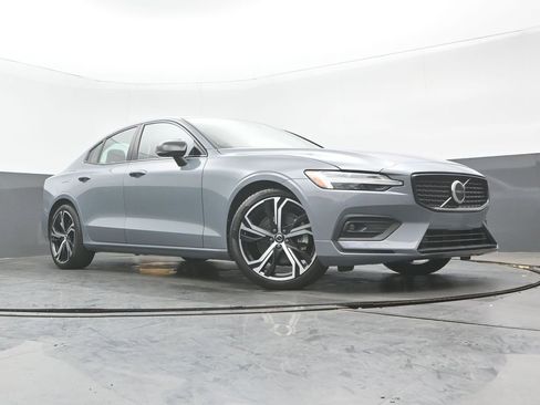 Used 2024 Volvo S60 B5 Core AWD/4WD image 29