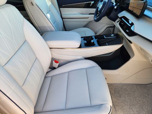 New 2026 Buick Enclave Avenir w/ Super Cruise Package image 10