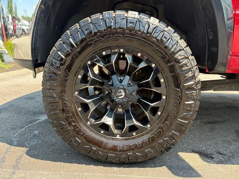 Used 2016 RAM 2500 Tradesman w/ Chrome Appearance Group AWD/4WD image 17