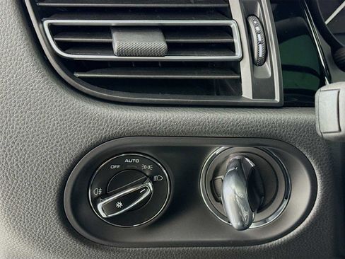 New 2026 Porsche Macan image 14