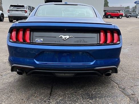 Used 2018 Ford Mustang Premium image 6