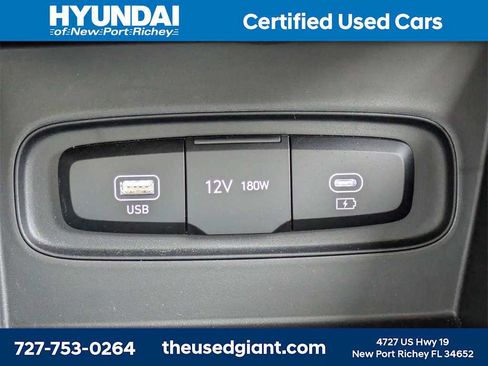 Certified 2024 Hyundai Venue SEL image 23