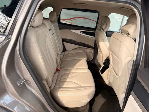 Used 2018 Lincoln MKX Premiere image 23
