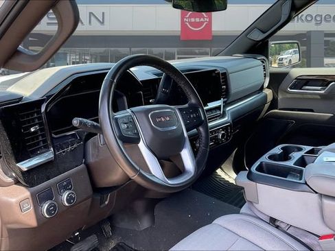 Used 2024 GMC Sierra 1500 SLE RWD image 16