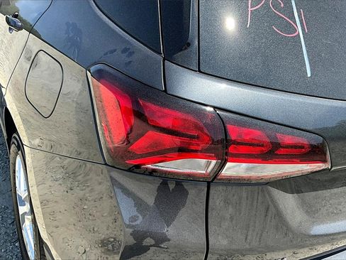 Used 2023 Chevrolet Equinox LT w/ Driver Convenience Package image 29