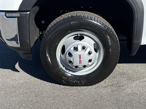 New 2025 GMC Sierra 3500 Pro w/ Convenience Package image 13