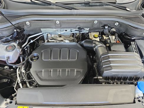 Certified 2024 Volkswagen Atlas Cross Sport SEL R-Line AWD/4WD image 31