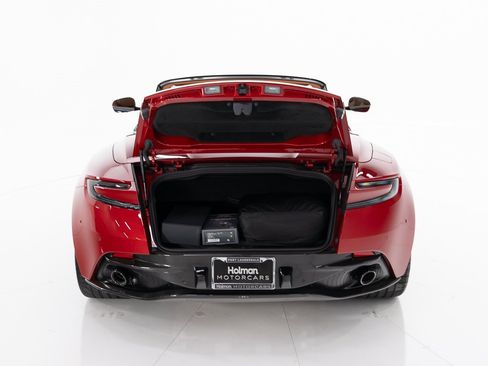 Used 2025 Aston Martin DB12 Convertible image 45