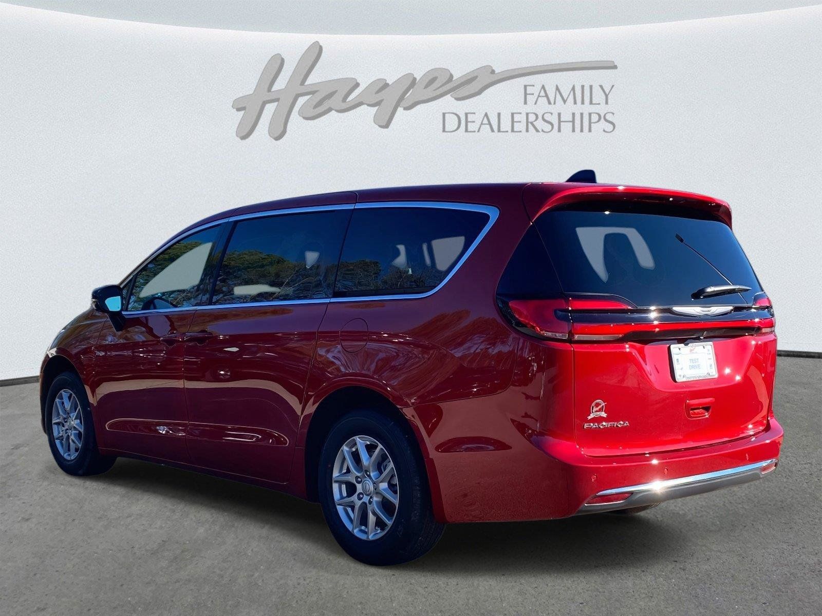 New 2026 Chrysler Pacifica Select FWD image 5