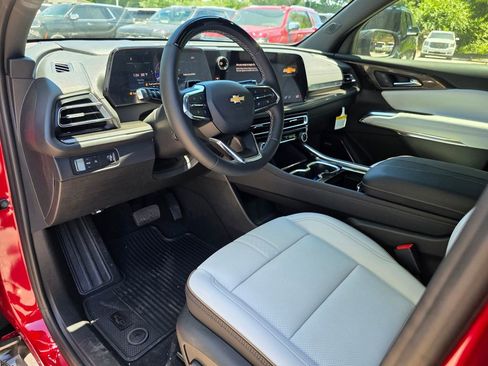New 2026 Chevrolet Traverse High Country FWD image 7