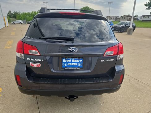 Used 2010 Subaru Outback 2.5i Premium AWD/4WD image 7