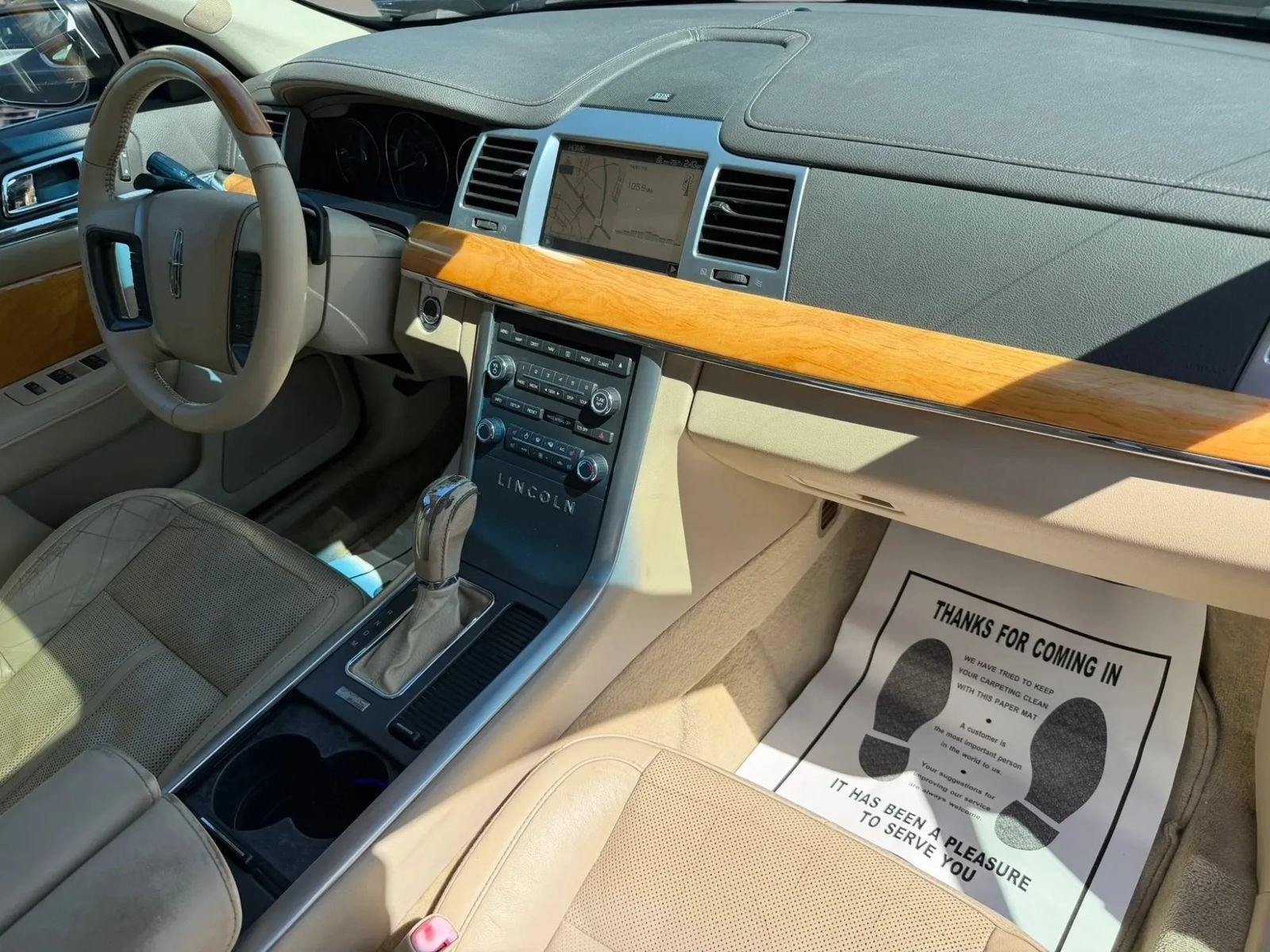 Used 2012 Lincoln MKS FWD image 36
