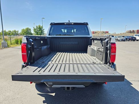 Used 2025 Toyota Tacoma TRD Pro AWD/4WD image 14