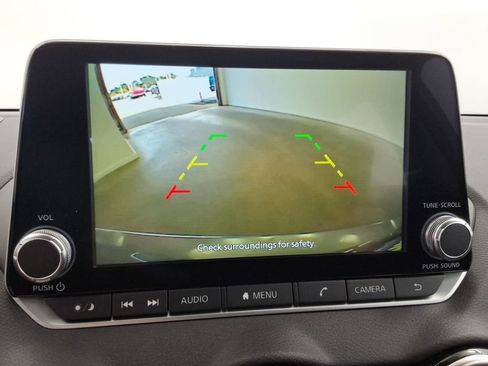 Used 2025 Nissan Sentra SV image 11