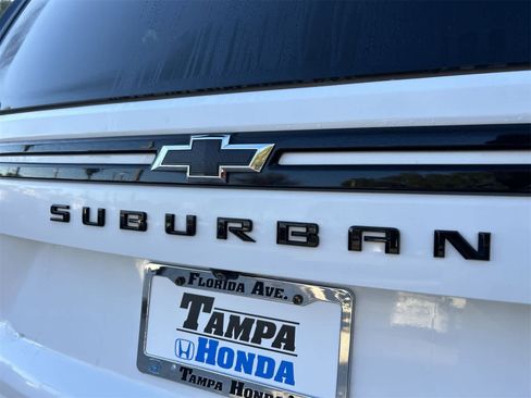 Used 2024 Chevrolet Suburban RST image 7