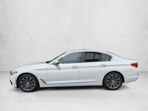 Used 2017 BMW 530i RWD image 9