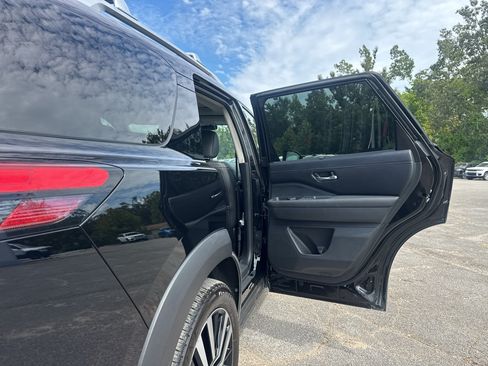 Used 2025 Nissan Pathfinder Platinum w/ Cargo Package FWD image 21
