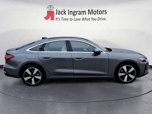 Used 2025 Audi A5 2.0T Premium Plus w/ Premium Plus AWD/4WD image 6