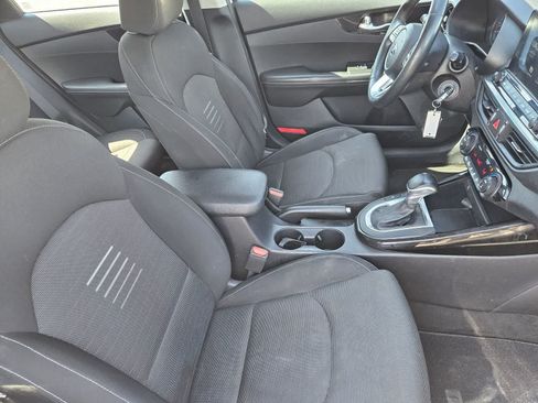 Used 2019 Kia Forte S w/ S Premium Package FWD image 12