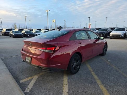 Used 2023 Hyundai Elantra SEL image 5