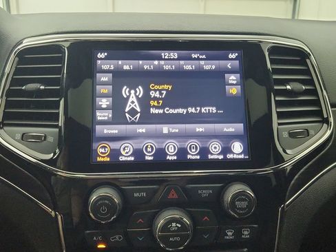 Certified 2022 Jeep Grand Cherokee Limited AWD/4WD image 10
