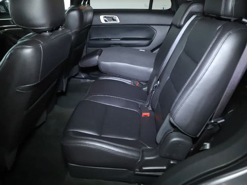 Used 2013 Ford Explorer XLT AWD/4WD image 15