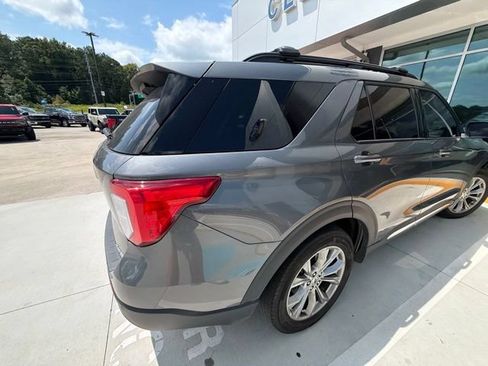 Used 2023 Ford Explorer XLT w/ Equipment Group 202A AWD/4WD image 19