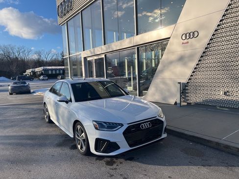 Used 2021 Audi A4 2.0T Premium Plus w/ Premium Plus Package image 4