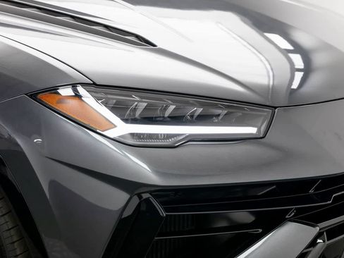 Used 2023 Lamborghini Urus S image 61
