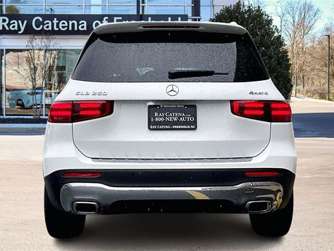 New 2026 Mercedes-Benz GLB 250 4MATIC image 4