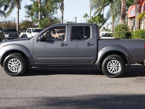 Used 2018 Nissan Frontier SV image 5