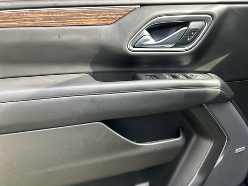 Used 2021 Chevrolet Suburban High Country image 15