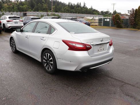 Used 2018 Nissan Altima 2.5 SV FWD image 7