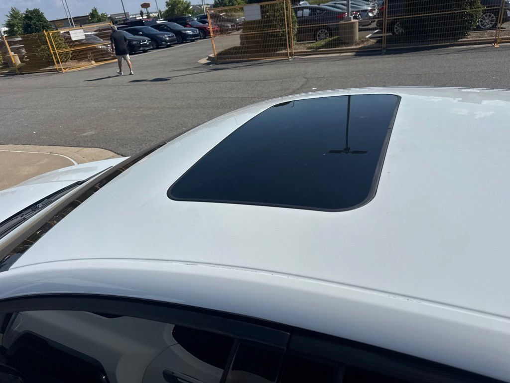 Used 2019 Ford Fusion SE FWD image 8