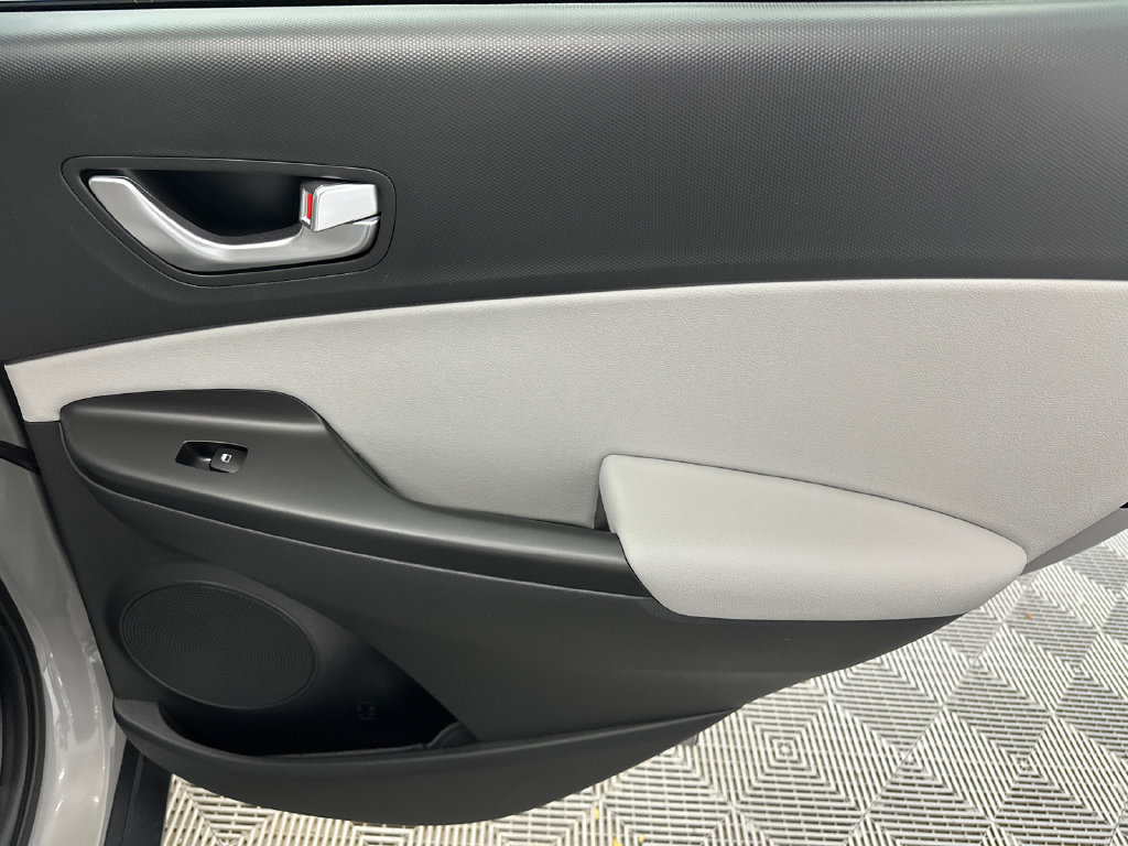 Used 2023 Hyundai Kona Limited FWD image 17