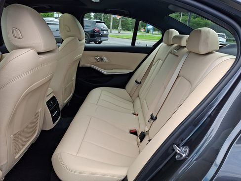 Used 2020 BMW 330i xDrive Sedan w/ Convenience Package AWD/4WD image 10