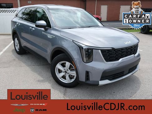 Used 2025 Kia Sorento LX FWD image 1