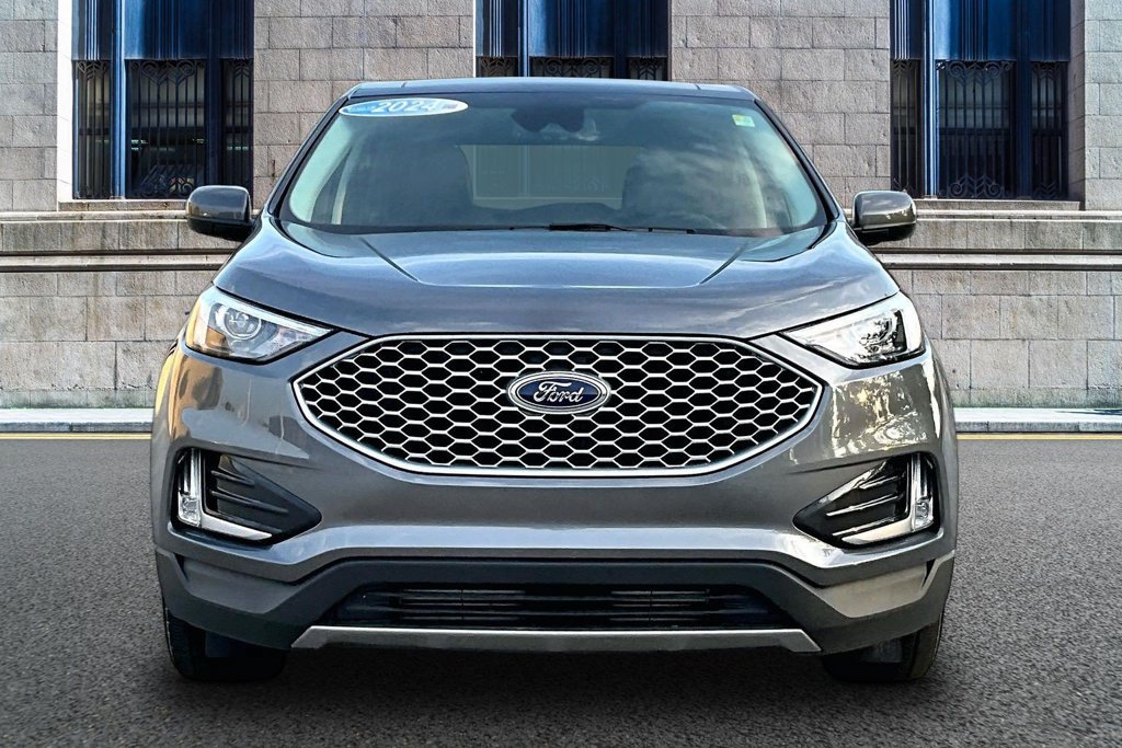 Certified 2024 Ford Edge SEL w/ Convenience Package AWD/4WD image 3