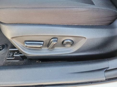 Used 2020 Toyota Camry LE image 14