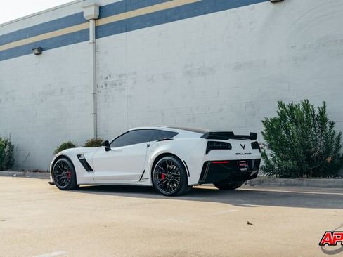 Used 2016 Chevrolet Corvette Z06 w/ 2LZ Preferred Equipment Group image 59