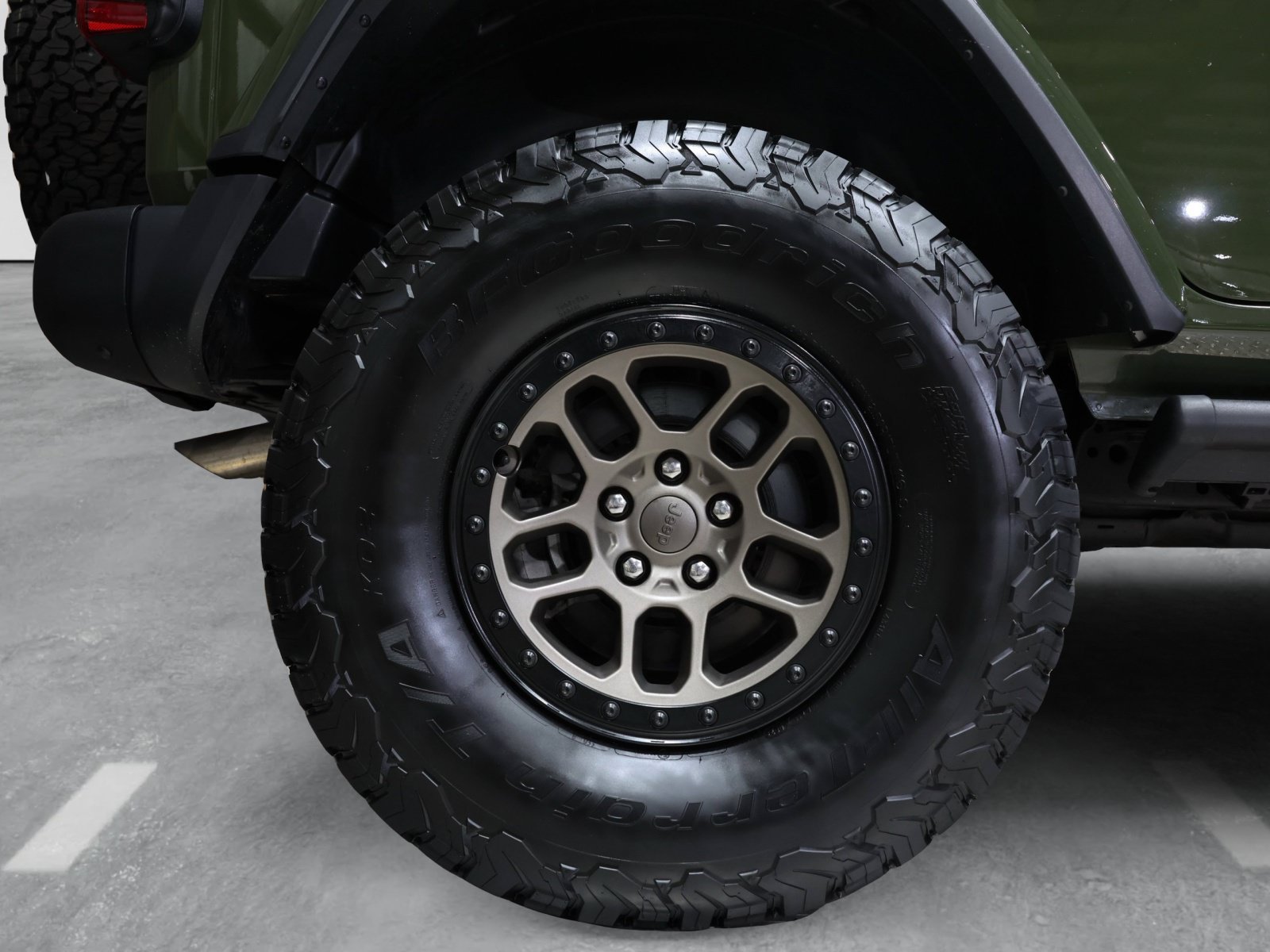 Used 2022 Jeep Wrangler Unlimited Rubicon w/ Xtreme Recon 35" Tire Package AWD/4WD image 21