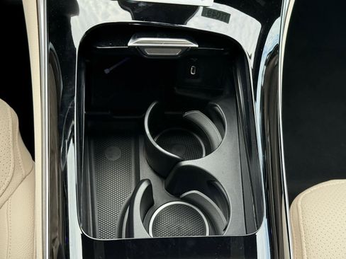 Used 2026 Mercedes-Benz GLC 350e 4MATIC image 19