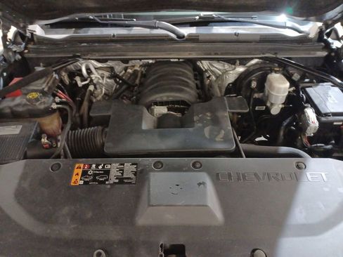 Used 2018 Chevrolet Tahoe LT image 17